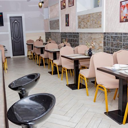 Lolo Hotel 키시나우 외부 사진
