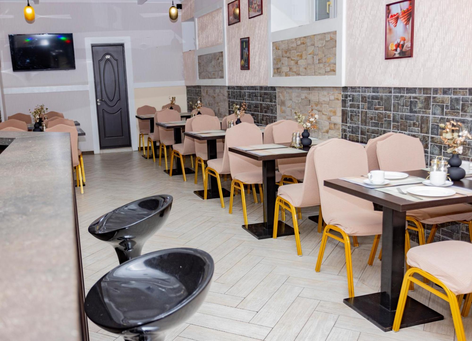Lolo Hotel 키시나우 외부 사진